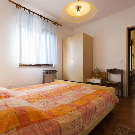 Nives Apartament Štinjan