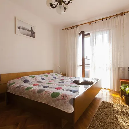 Apartament Nives *