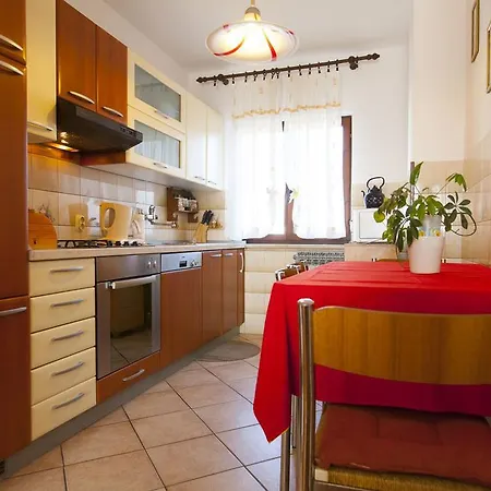Nives Apartament *